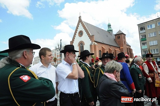 Zdjęcie w galerii na portalu naszraciborz.pl: Strzelanie królewskie 2013. Kazimierz Domasik nowym raciborskim królem kurkowym wiadomości z regionu