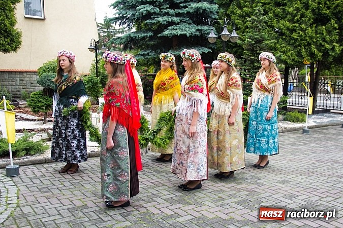 Zdjęcie w galerii na portalu naszraciborz.pl: Prymicje ks. Tomasza Kozy SDS w Sudole wiadomości z regionu