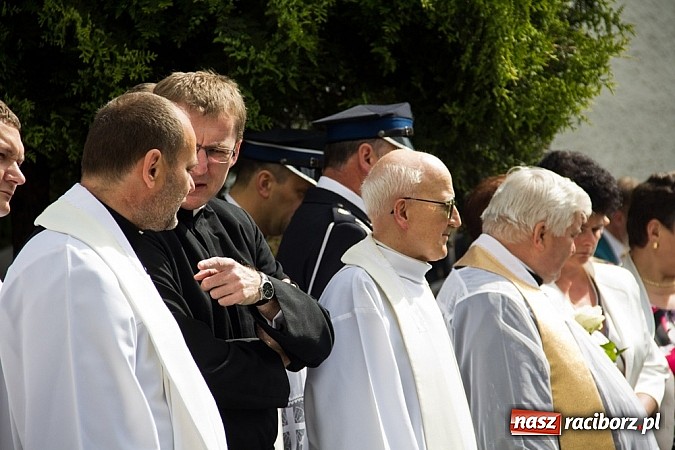 Zdjęcie w galerii na portalu naszraciborz.pl: Prymicje ks. Tomasza Kozy SDS w Sudole wiadomości z regionu