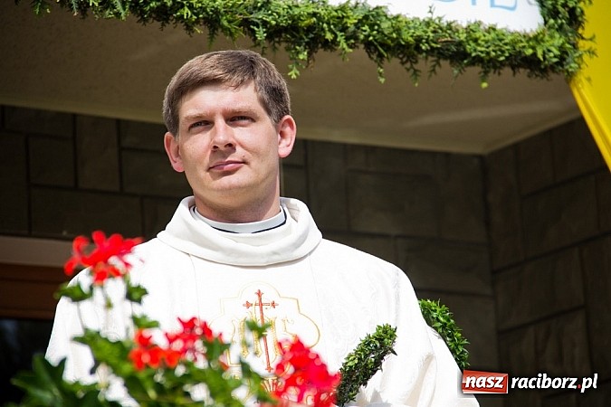 Zdjęcie w galerii na portalu naszraciborz.pl: Prymicje ks. Tomasza Kozy SDS w Sudole wiadomości z regionu