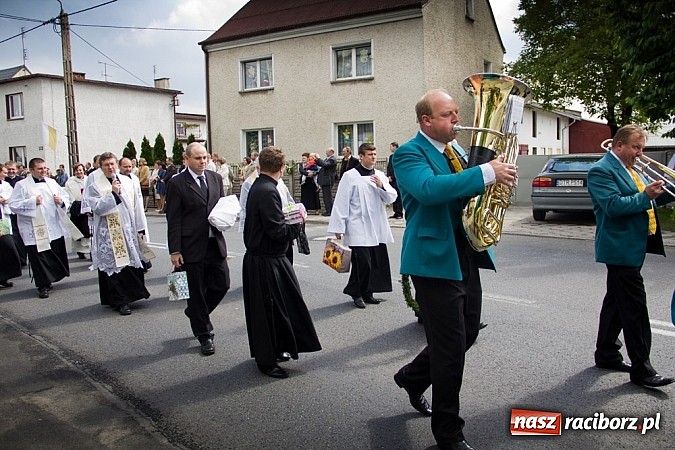 Zdjęcie w galerii na portalu naszraciborz.pl: Prymicje ks. Tomasza Kozy SDS w Sudole wiadomości z regionu