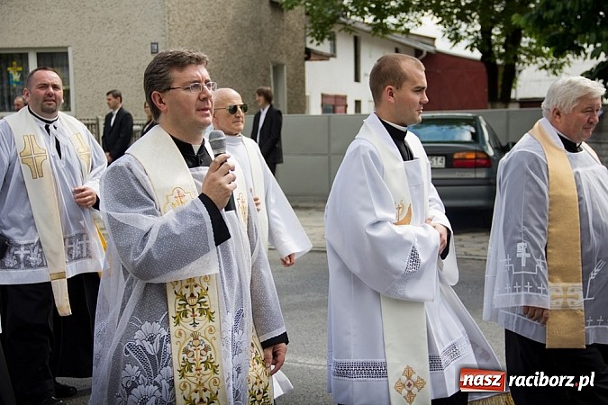 Zdjęcie w galerii na portalu naszraciborz.pl: Prymicje ks. Tomasza Kozy SDS w Sudole wiadomości z regionu