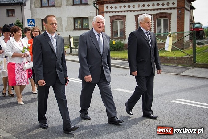 Zdjęcie w galerii na portalu naszraciborz.pl: Prymicje ks. Tomasza Kozy SDS w Sudole wiadomości z regionu