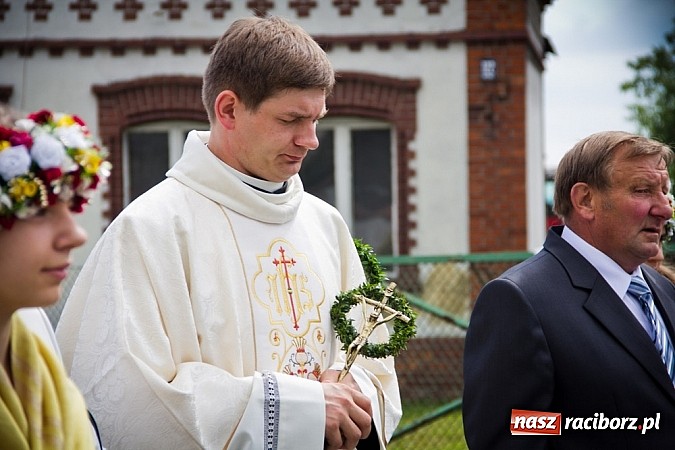 Zdjęcie w galerii na portalu naszraciborz.pl: Prymicje ks. Tomasza Kozy SDS w Sudole wiadomości z regionu