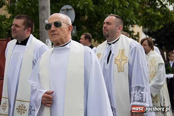 Zdjęcie w galerii na portalu naszraciborz.pl: Prymicje ks. Tomasza Kozy SDS w Sudole wiadomości z regionu