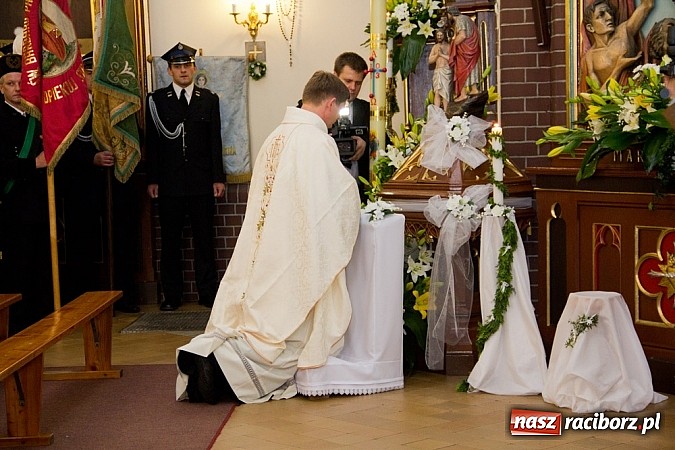 Zdjęcie w galerii na portalu naszraciborz.pl: Prymicje ks. Tomasza Kozy SDS w Sudole wiadomości z regionu