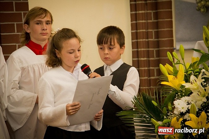 Zdjęcie w galerii na portalu naszraciborz.pl: Prymicje ks. Tomasza Kozy SDS w Sudole wiadomości z regionu