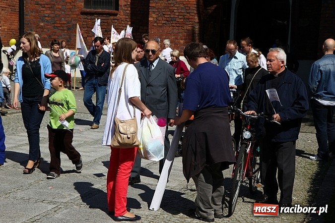 Zdjęcie w galerii na portalu naszraciborz.pl: Raciborski Marsz dla Życia i Rodziny wiadomości z regionu