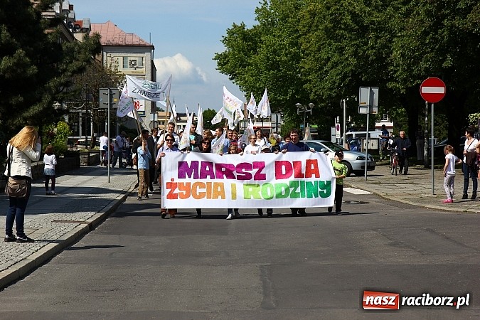 Zdjęcie w galerii na portalu naszraciborz.pl: Raciborski Marsz dla Życia i Rodziny wiadomości z regionu