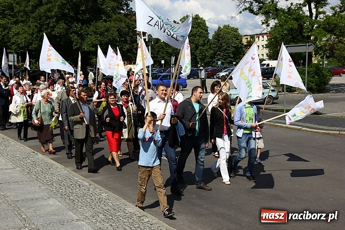 Zdjęcie w galerii na portalu naszraciborz.pl: Raciborski Marsz dla Życia i Rodziny wiadomości z regionu