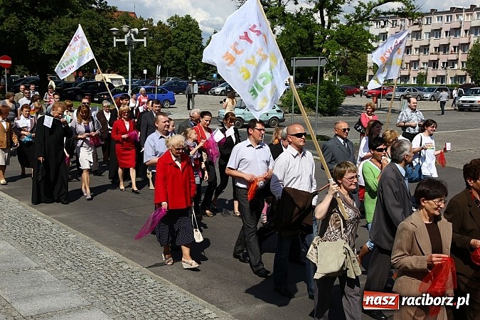 Zdjęcie w galerii na portalu naszraciborz.pl: Raciborski Marsz dla Życia i Rodziny wiadomości z regionu