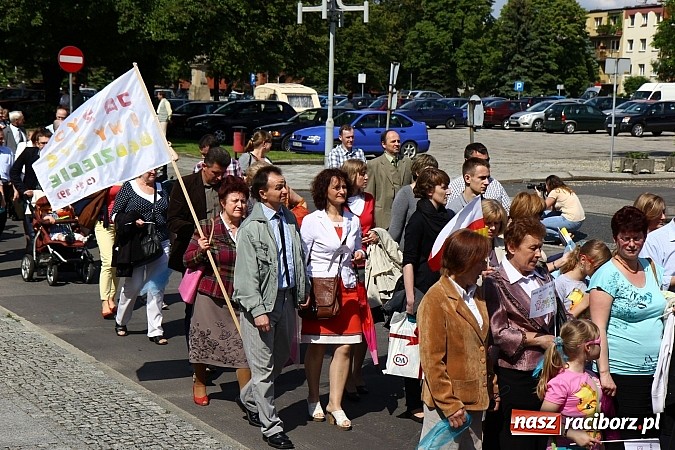Zdjęcie w galerii na portalu naszraciborz.pl: Raciborski Marsz dla Życia i Rodziny wiadomości z regionu