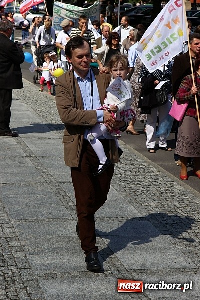 Zdjęcie w galerii na portalu naszraciborz.pl: Raciborski Marsz dla Życia i Rodziny wiadomości z regionu