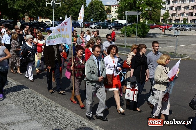 Zdjęcie w galerii na portalu naszraciborz.pl: Raciborski Marsz dla Życia i Rodziny wiadomości z regionu
