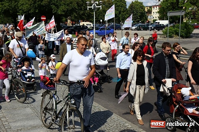 Zdjęcie w galerii na portalu naszraciborz.pl: Raciborski Marsz dla Życia i Rodziny wiadomości z regionu