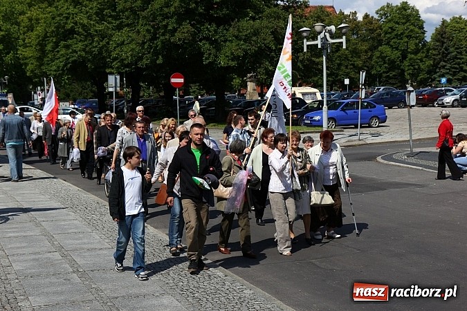 Zdjęcie w galerii na portalu naszraciborz.pl: Raciborski Marsz dla Życia i Rodziny wiadomości z regionu