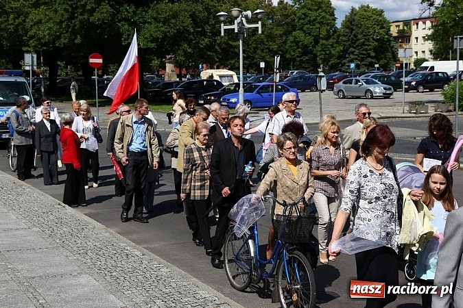 Zdjęcie w galerii na portalu naszraciborz.pl: Raciborski Marsz dla Życia i Rodziny wiadomości z regionu