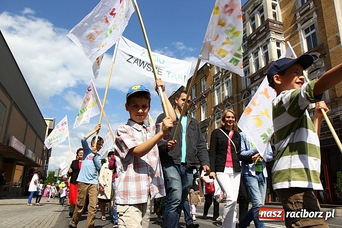 Zdjęcie w galerii na portalu naszraciborz.pl: Raciborski Marsz dla Życia i Rodziny wiadomości z regionu