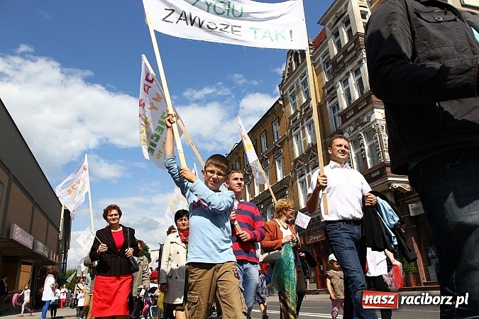 Zdjęcie w galerii na portalu naszraciborz.pl: Raciborski Marsz dla Życia i Rodziny wiadomości z regionu