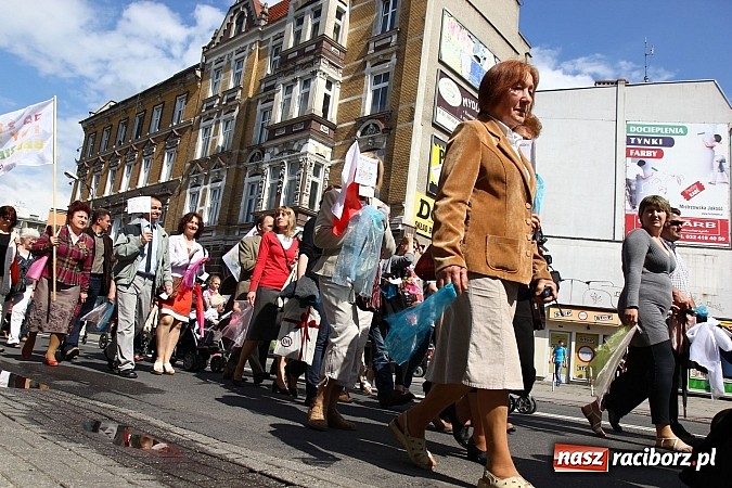 Zdjęcie w galerii na portalu naszraciborz.pl: Raciborski Marsz dla Życia i Rodziny wiadomości z regionu