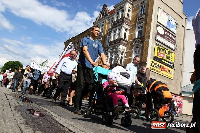 Zdjęcie w galerii na portalu naszraciborz.pl: Raciborski Marsz dla Życia i Rodziny wiadomości z regionu