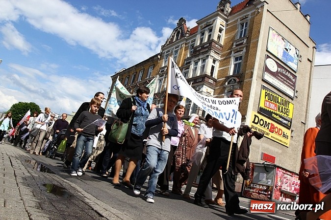 Zdjęcie w galerii na portalu naszraciborz.pl: Raciborski Marsz dla Życia i Rodziny wiadomości z regionu
