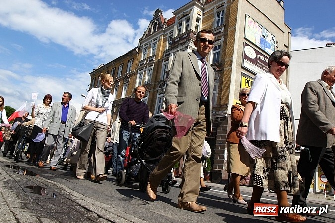 Zdjęcie w galerii na portalu naszraciborz.pl: Raciborski Marsz dla Życia i Rodziny wiadomości z regionu