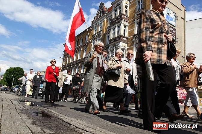 Zdjęcie w galerii na portalu naszraciborz.pl: Raciborski Marsz dla Życia i Rodziny wiadomości z regionu