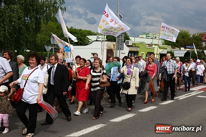 Zdjęcie w galerii na portalu naszraciborz.pl: Raciborski Marsz dla Życia i Rodziny wiadomości z regionu