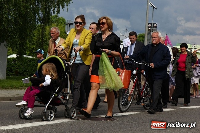 Zdjęcie w galerii na portalu naszraciborz.pl: Raciborski Marsz dla Życia i Rodziny wiadomości z regionu