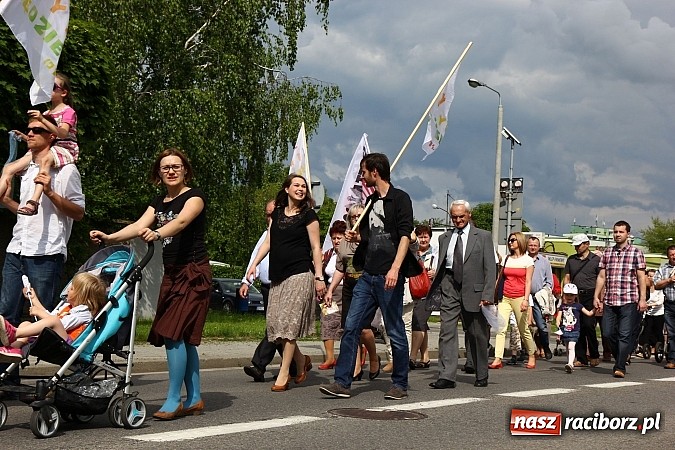 Zdjęcie w galerii na portalu naszraciborz.pl: Raciborski Marsz dla Życia i Rodziny wiadomości z regionu