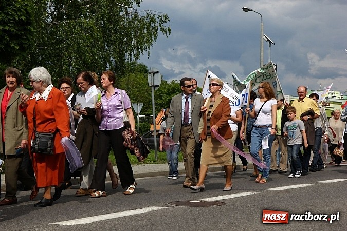 Zdjęcie w galerii na portalu naszraciborz.pl: Raciborski Marsz dla Życia i Rodziny wiadomości z regionu