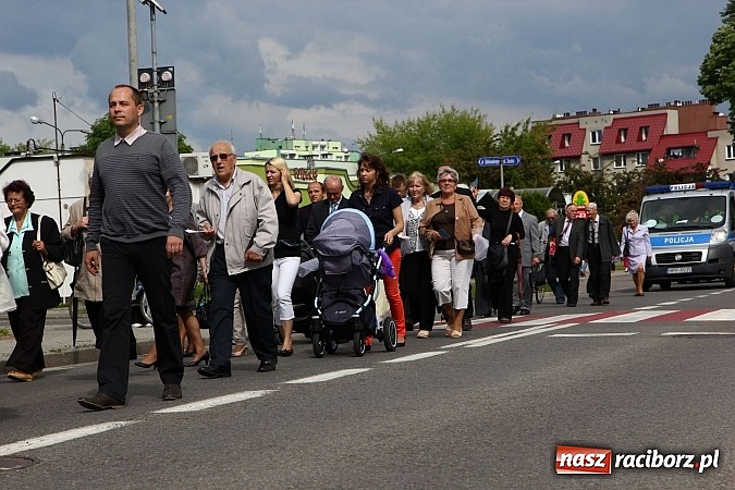 Zdjęcie w galerii na portalu naszraciborz.pl: Raciborski Marsz dla Życia i Rodziny wiadomości z regionu