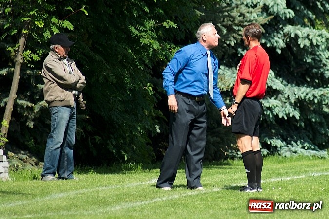 Zdjęcie w galerii na portalu naszraciborz.pl: Emocjonujący pojedynek w Gamowie. Owsiszcze górą wiadomości z regionu