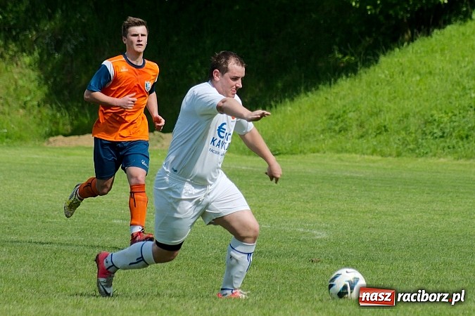 Zdjęcie w galerii na portalu naszraciborz.pl: Emocjonujący pojedynek w Gamowie. Owsiszcze górą wiadomości z regionu