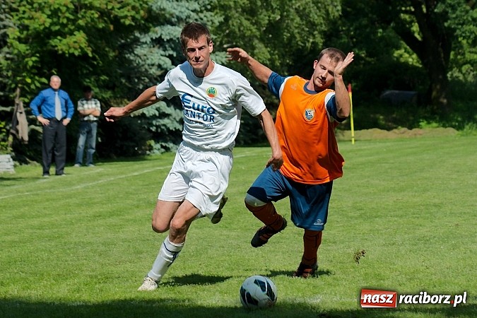 Zdjęcie w galerii na portalu naszraciborz.pl: Emocjonujący pojedynek w Gamowie. Owsiszcze górą wiadomości z regionu