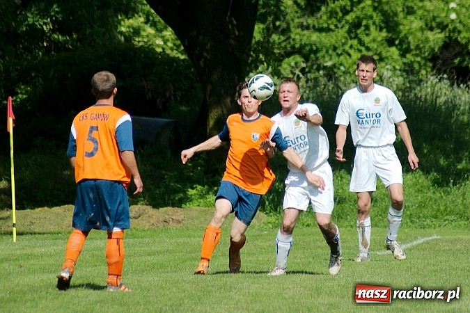 Zdjęcie w galerii na portalu naszraciborz.pl: Emocjonujący pojedynek w Gamowie. Owsiszcze górą wiadomości z regionu