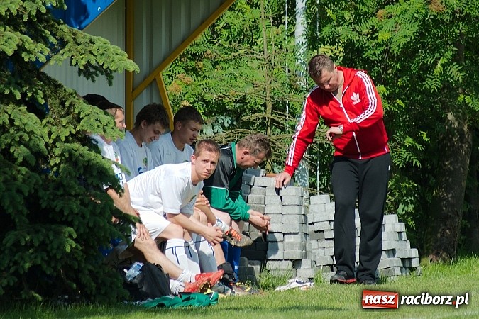 Zdjęcie w galerii na portalu naszraciborz.pl: Emocjonujący pojedynek w Gamowie. Owsiszcze górą wiadomości z regionu