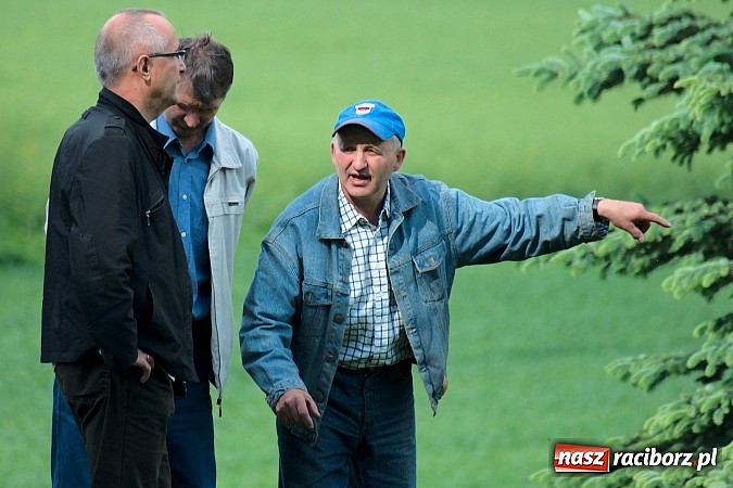 Zdjęcie w galerii na portalu naszraciborz.pl: Emocjonujący pojedynek w Gamowie. Owsiszcze górą wiadomości z regionu