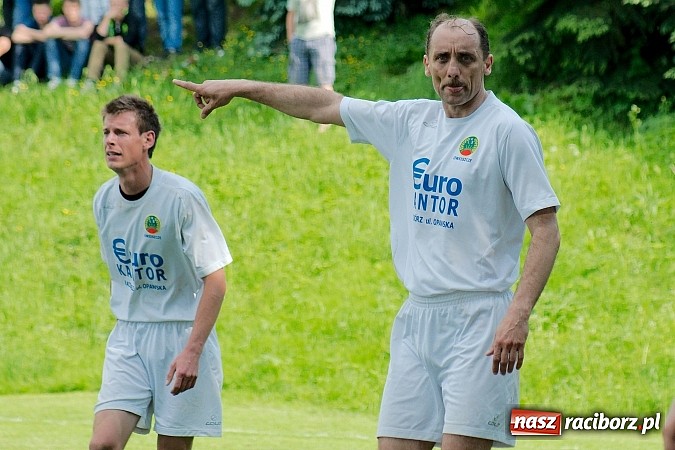 Zdjęcie w galerii na portalu naszraciborz.pl: Emocjonujący pojedynek w Gamowie. Owsiszcze górą wiadomości z regionu