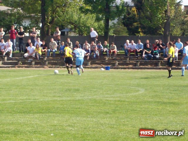 Zdjęcie w galerii na portalu naszraciborz.pl: Ostre strzelanie w Tworkowie wiadomości z regionu