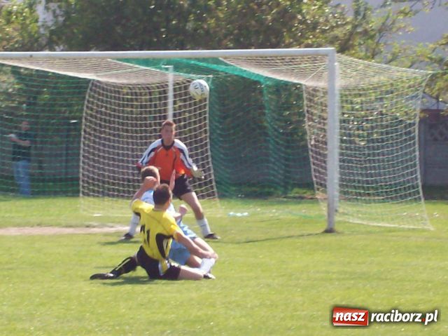Zdjęcie w galerii na portalu naszraciborz.pl: Ostre strzelanie w Tworkowie wiadomości z regionu