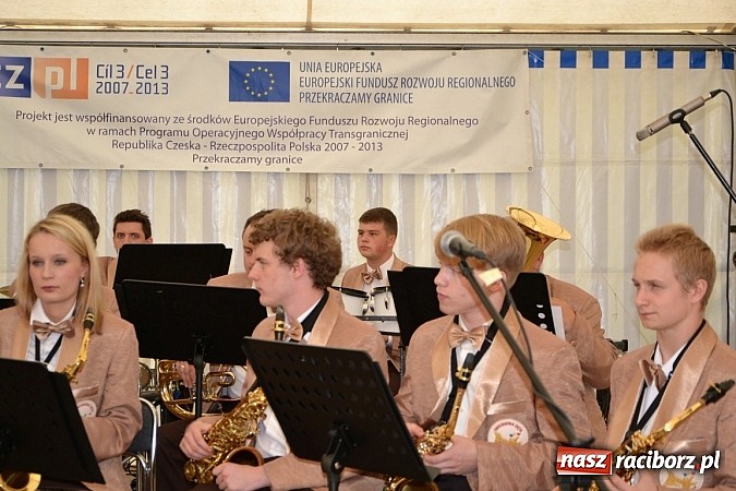 Zdjęcie w galerii na portalu naszraciborz.pl: Transgraniczny festiwal kultury w Tworkowie wiadomości z regionu