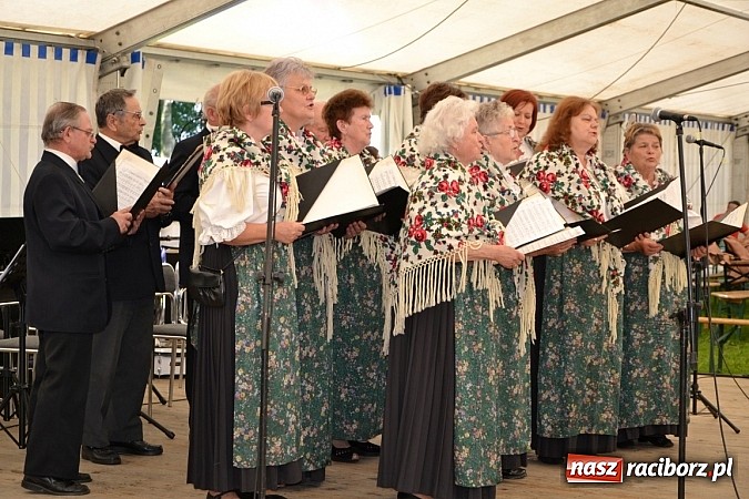 Zdjęcie w galerii na portalu naszraciborz.pl: Transgraniczny festiwal kultury w Tworkowie wiadomości z regionu