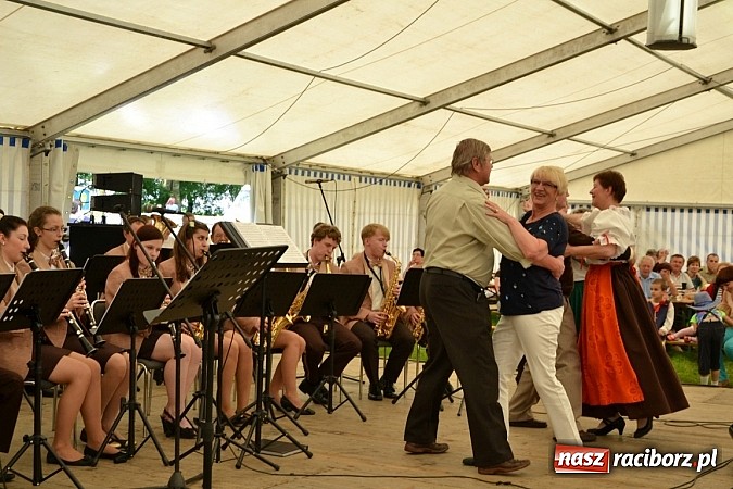 Zdjęcie w galerii na portalu naszraciborz.pl: Transgraniczny festiwal kultury w Tworkowie wiadomości z regionu