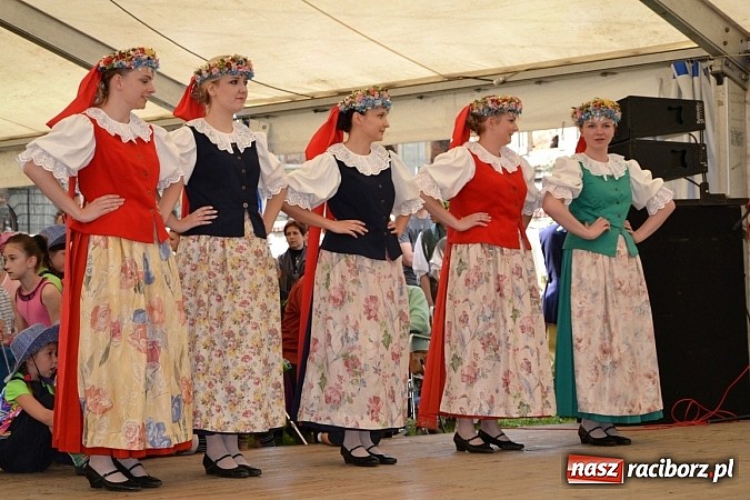 Zdjęcie w galerii na portalu naszraciborz.pl: Transgraniczny festiwal kultury w Tworkowie wiadomości z regionu