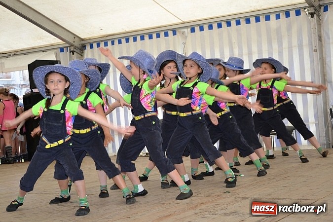 Zdjęcie w galerii na portalu naszraciborz.pl: Transgraniczny festiwal kultury w Tworkowie wiadomości z regionu