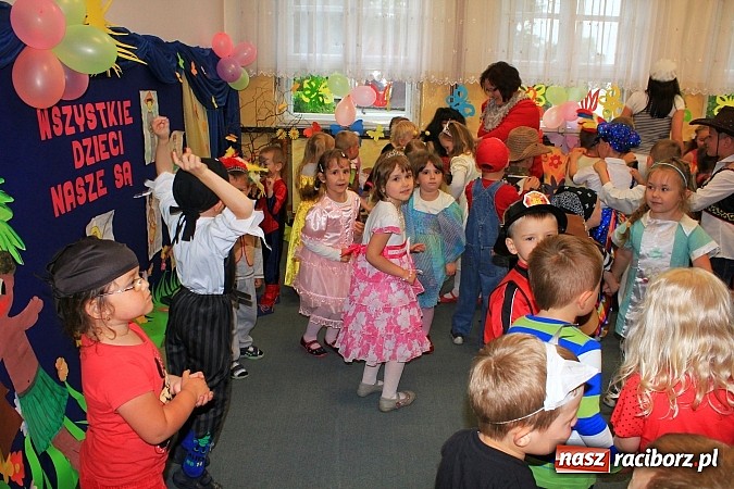 Zdjęcie w galerii na portalu naszraciborz.pl: Dzień Dziecka w krzanowickim przedszkolu wiadomości z regionu