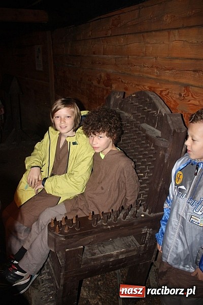 Zdjęcie w galerii na portalu naszraciborz.pl: Drużyna Racibora w grodzie Byczyna wiadomości z regionu