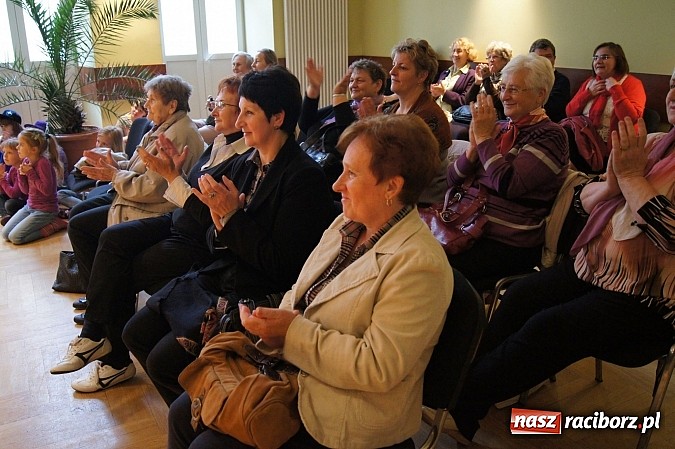 Zdjęcie w galerii na portalu naszraciborz.pl: Anielskie głosy w RCK wiadomości z regionu
